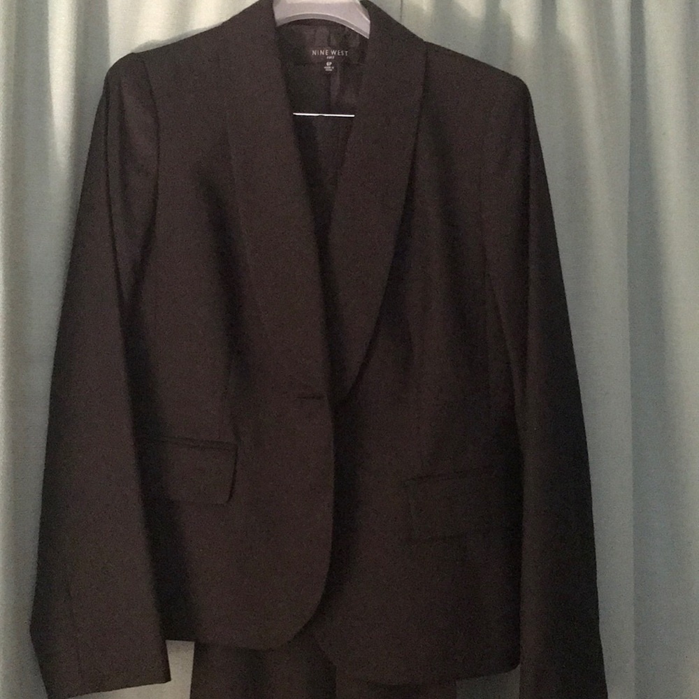 Women’s Nine West Black Pant Suit
